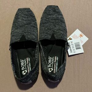 Brand new! With tags! Size 7.5. Bobs!